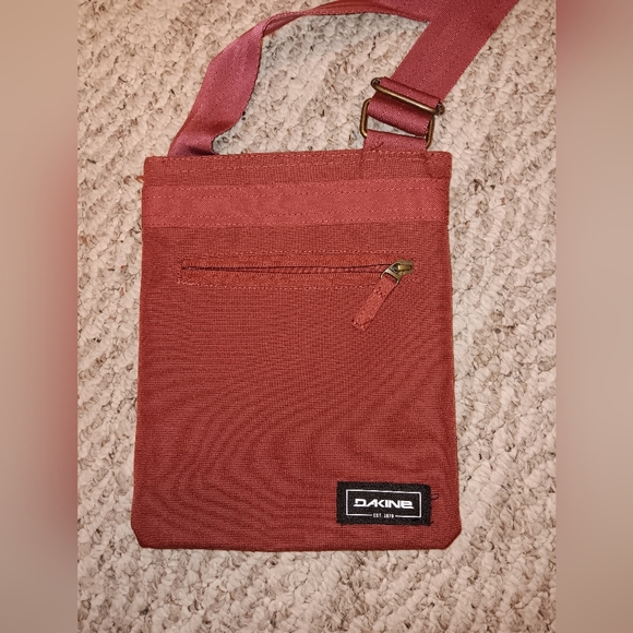 Dakine Jive Purse - Picture 2 of 8